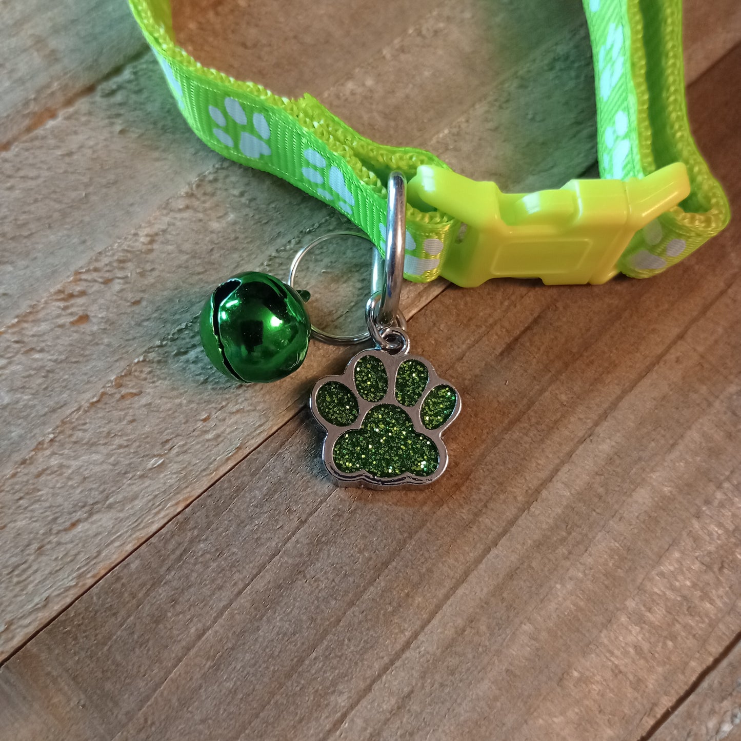 Light Green Glitter Paw Pet Tag (.7 inch)