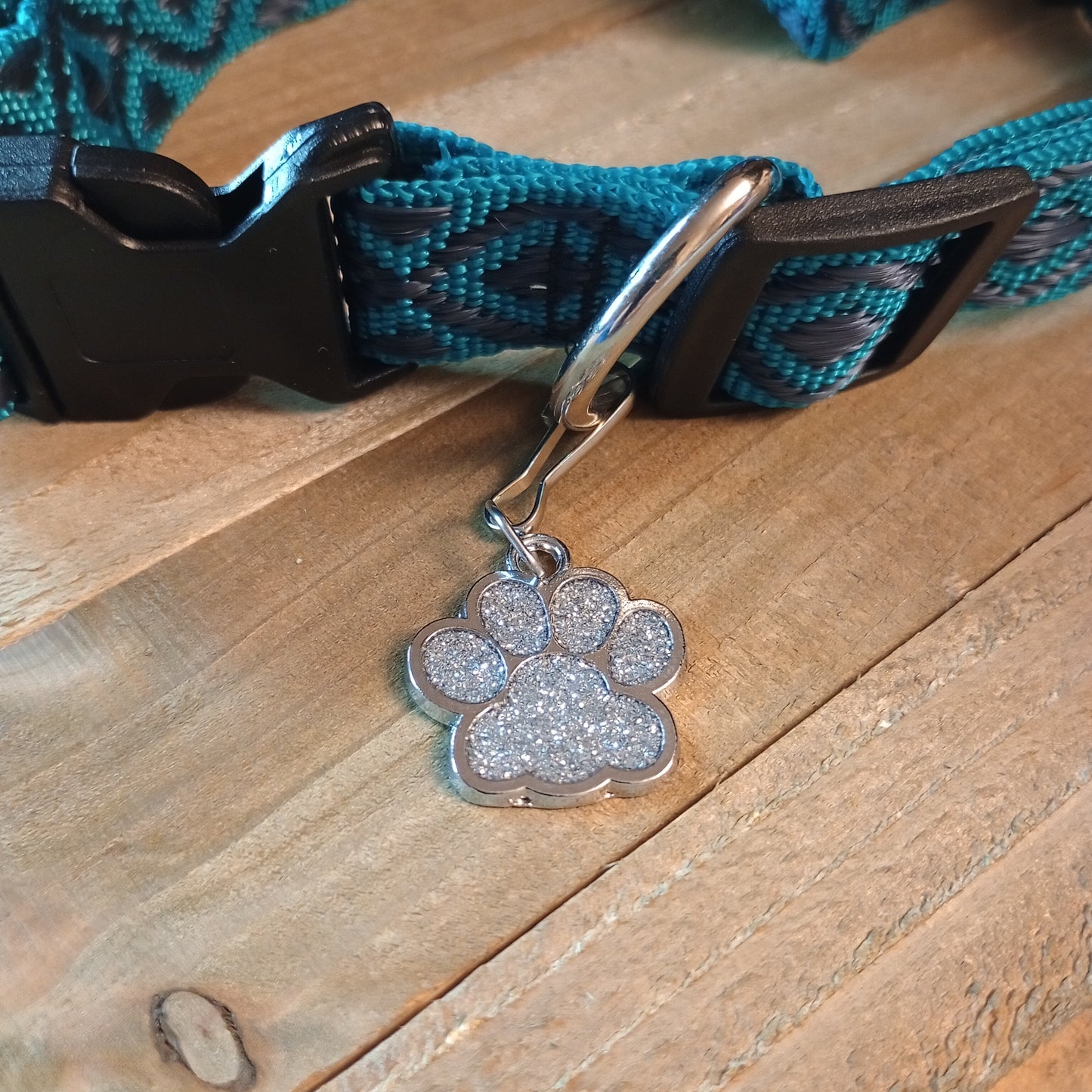 Silver Colored Glitter Paw Pet Tag (1 inch)