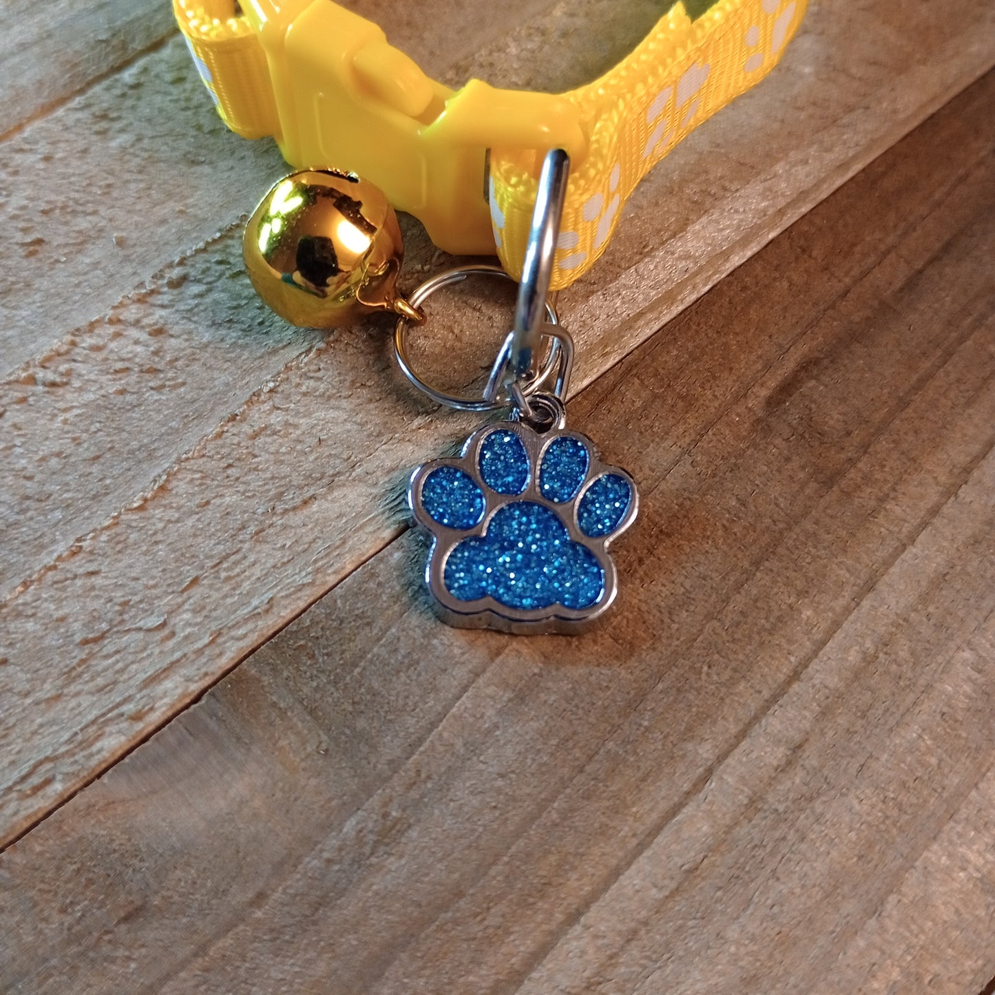 Light Blue Glitter Paw Pet Tag (.7 inch)