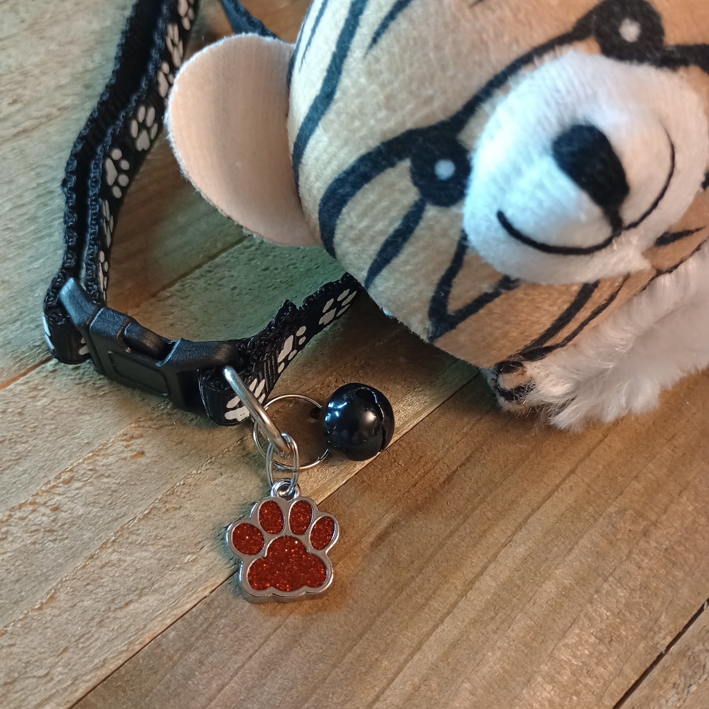 Red Glitter Paw Pet Tag (.7 inch)